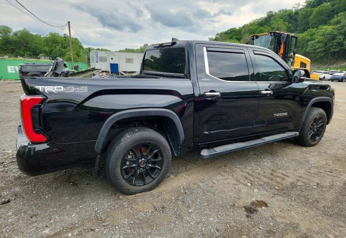 Salvage 2023 Toyota Tundra Limited in Черный