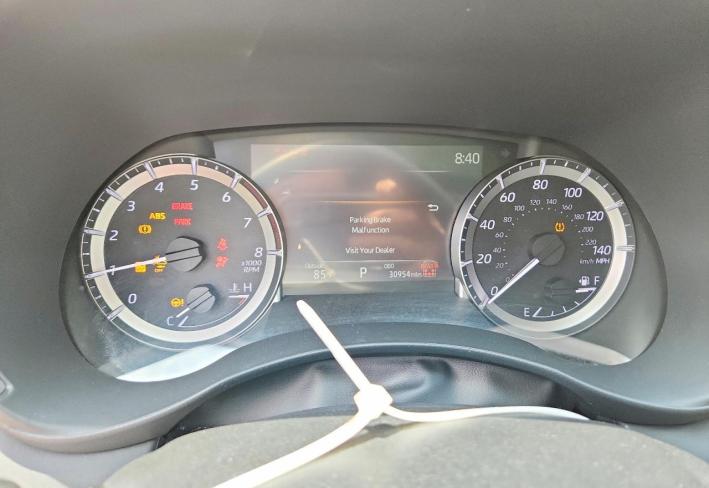 Salvage 2024 Toyota Highlander Xle in Серый