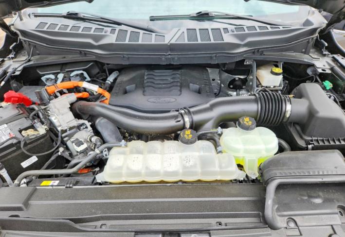 Salvage 2023 Ford F150 Lariat in Gray