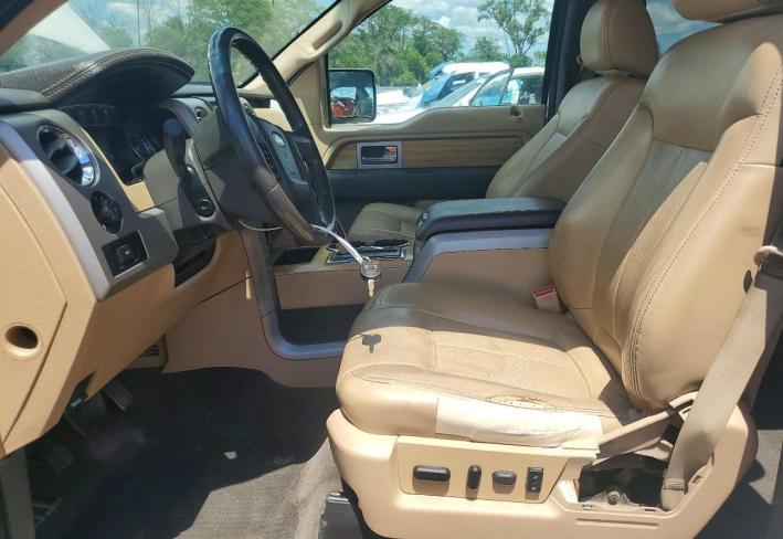 Salvage 2011 Ford F150 Lariat 5.0 in Белый