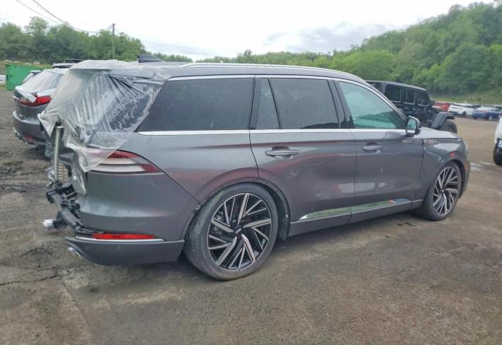 Salvage 2025 Lincoln Aviator Reserve in Серый