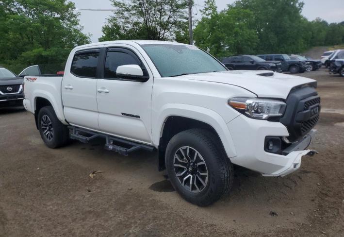 Salvage 2022 Toyota Tacoma Trd Sport in White