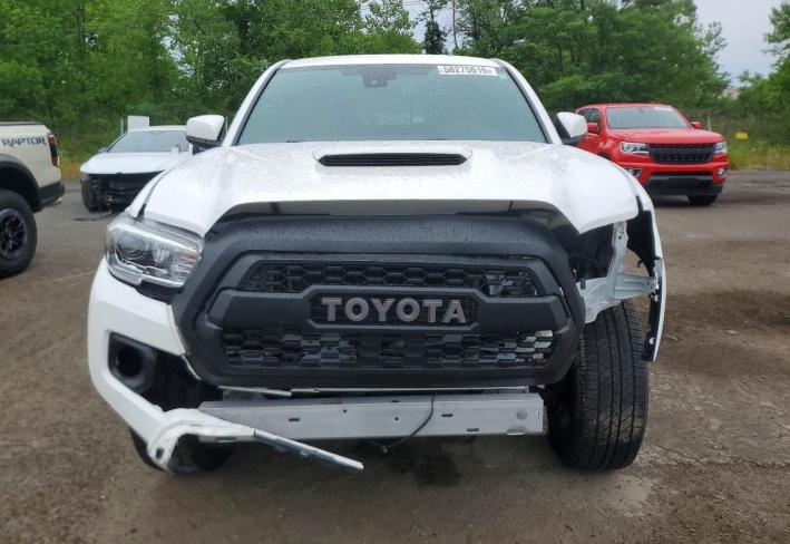 Salvage 2022 Toyota Tacoma Trd Sport in White