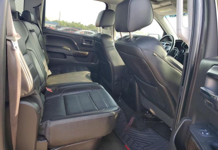 Salvage 2015 Gmc Sierra Denali in Серый