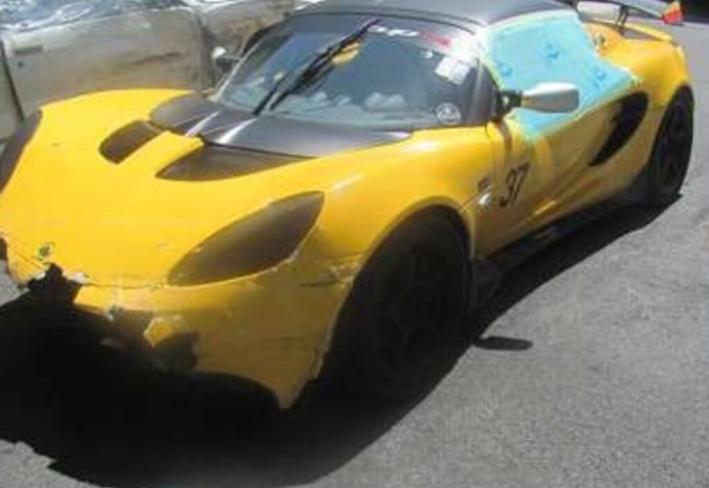 Salvage 2017 Lotus Elise Cup R in Желтый