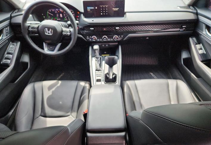 Salvage 2025 Honda Accord Touring Hybrid in White