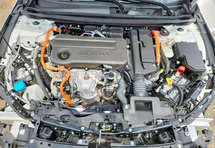 Salvage 2025 Honda Accord Touring Hybrid in White