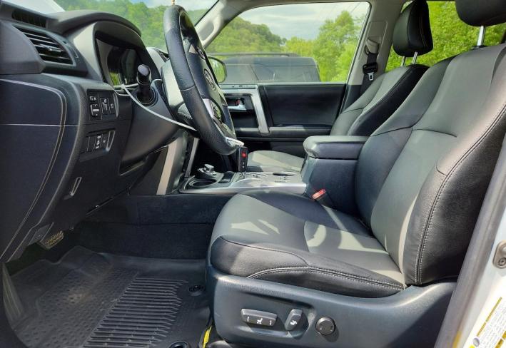 Salvage 2024 Toyota 4runner  in White