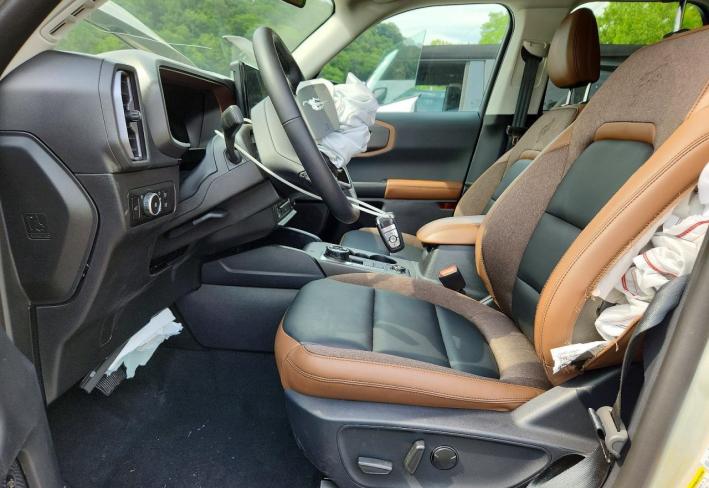 Salvage 2025 Ford Bronco Sport Outer Banks in Brown