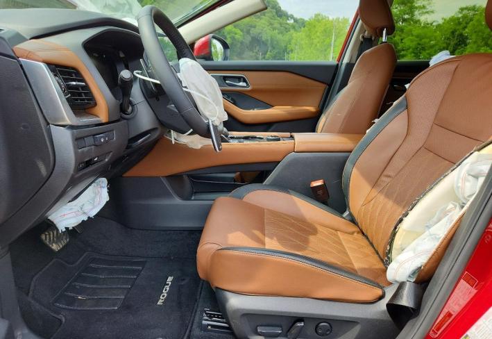 Salvage 2025 Nissan Rogue Platinum in Burgundy