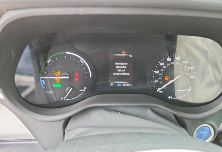 Salvage 2024 Toyota Sienna Xle in Gray