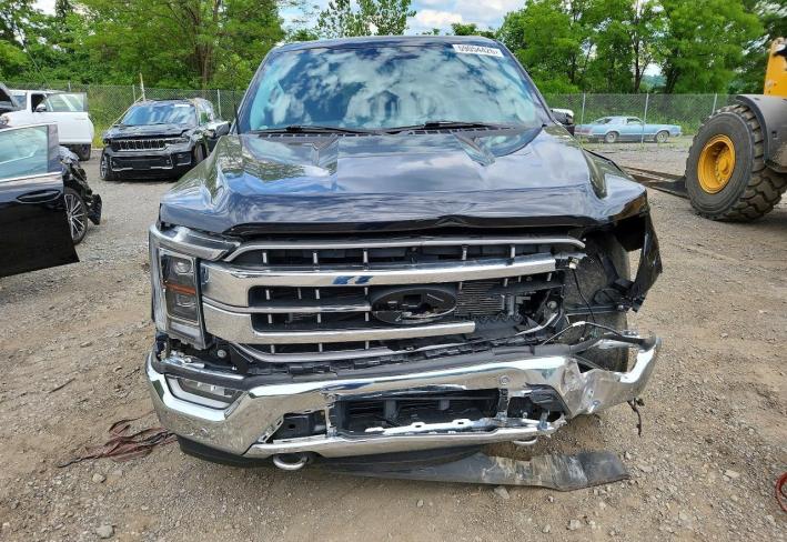 Salvage 2022 Ford F150  in Black