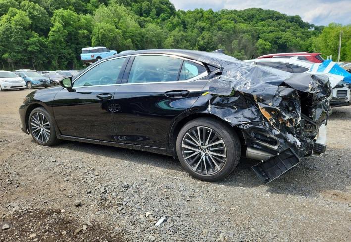 Salvage 2024 Lexus Es 350  in Black