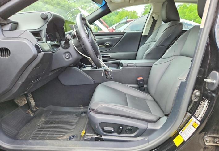 Salvage 2024 Lexus Es 350  in Black