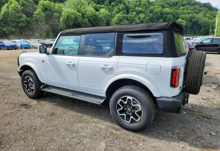 Salvage 2025 Ford Bronco Outer Banks in White