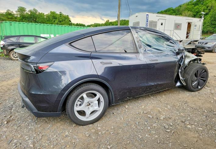 Salvage 2026 Tesla Model Y  in Gray