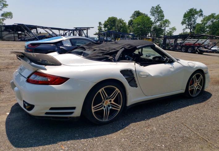 Salvage 2008 Porsche 911 Turbo in Белый