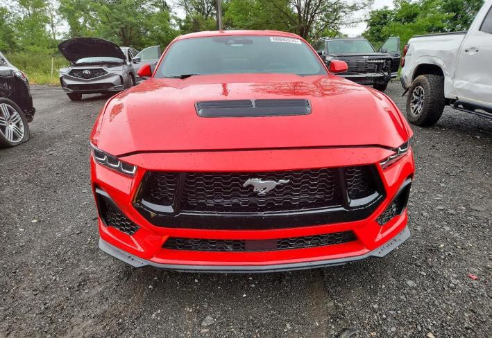 Salvage 2024 Ford Mustang Gt in Красный