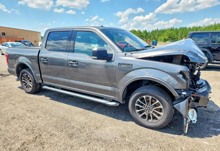 Salvage 2018 Ford F150 Xlt in Серый