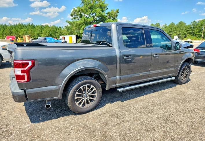 Salvage 2018 Ford F150 Xlt in Серый