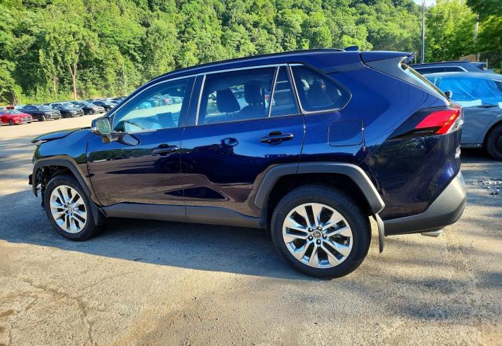 Salvage 2025 Toyota Rav4 Xle Premium in Синий