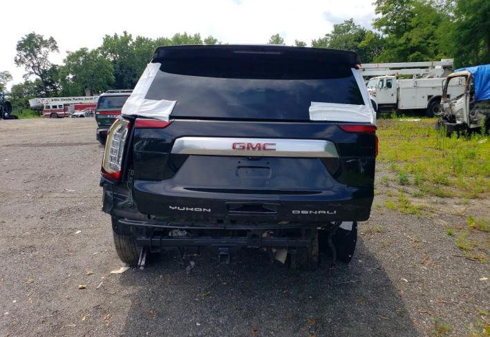 Salvage 2024 Gmc Yukon Xl Denali in Черный