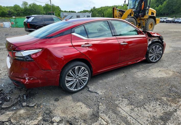 Salvage 2024 Nissan Altima Sl in Бордовый