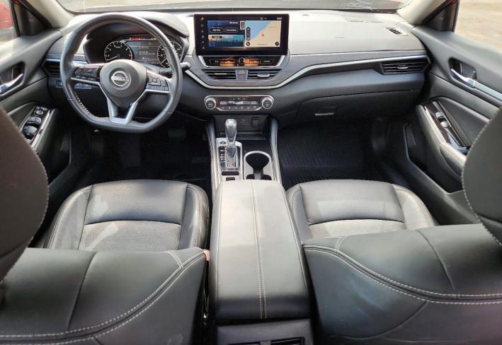 Salvage 2024 Nissan Altima Sl in Бордовый