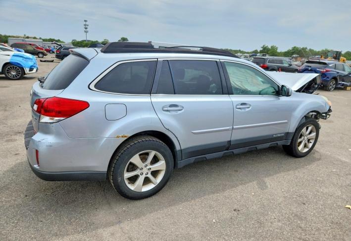 Salvage 2014 Subaru Outback Limited in Серебристый