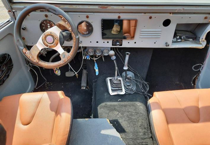 Salvage 1962 International Scout  in Gray