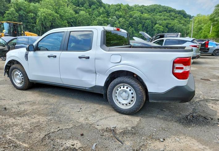 Salvage 2024 Ford Maverick Xl in Серебристый