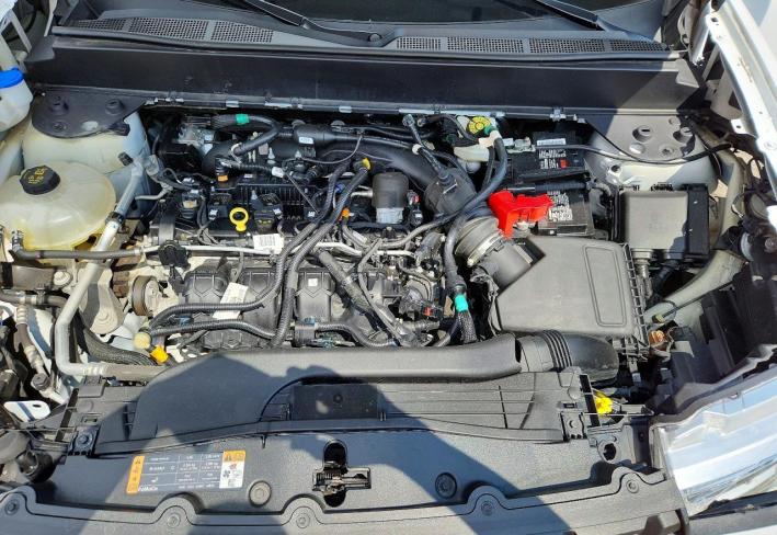 Salvage 2024 Ford Maverick Xl in Серебристый
