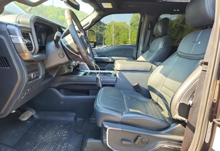 Salvage 2025 Ford F350  in Черный