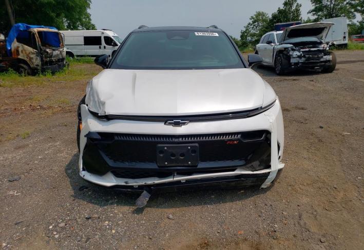 Salvage 2025 Chevrolet Equinox Rs in White