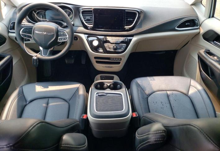 Salvage 2024 Chrysler Pacifica Hybrid Select in Gray