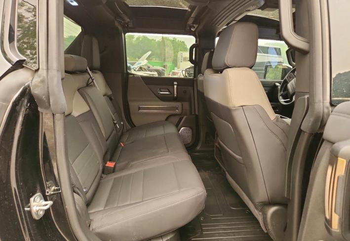 Salvage 2025 Gmc Hummer  in Black