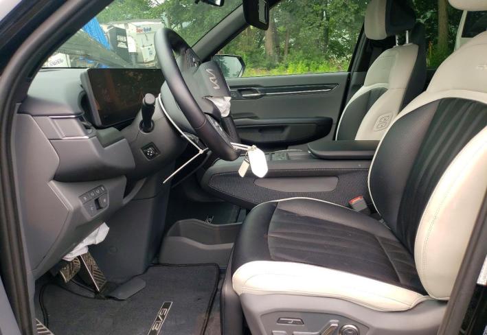 Salvage 2024 Kia Ev9 Gt Line in Черный