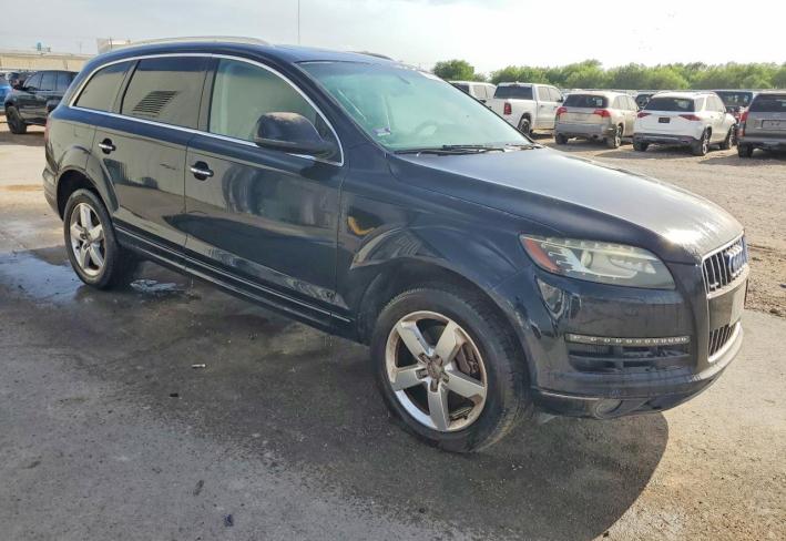 Salvage 2015 Audi Q7 Tdi Premium Plus in Черный