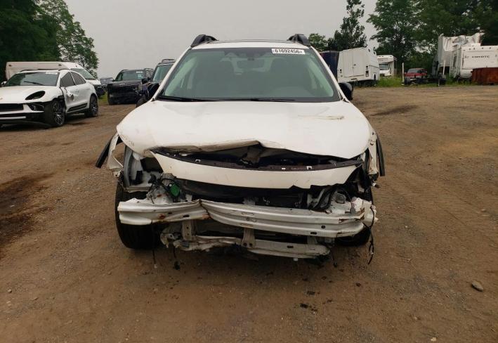Salvage 2025 Subaru Outback Onyx Edition in White