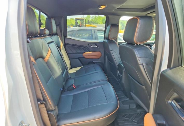Salvage 2024 Gmc Canyon At4 in White