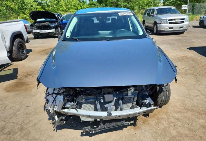 Salvage 2025 Mazda Cx-5  in Синий