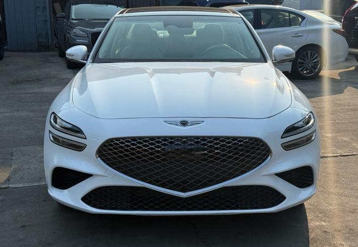 Salvage 2026 Genesis G70  in White