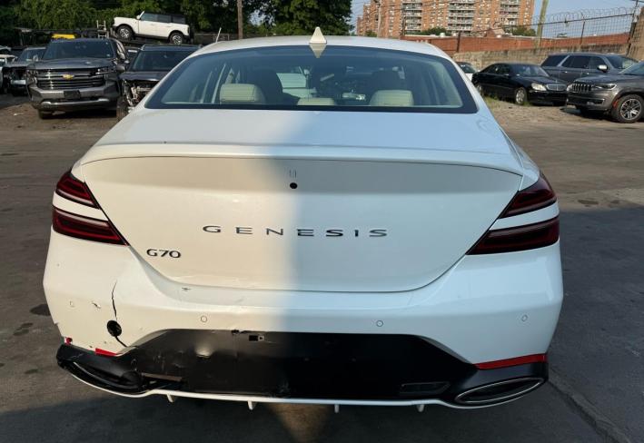 Salvage 2026 Genesis G70  in White