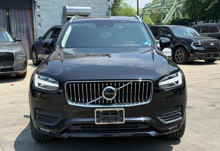 Salvage 2021 Volvo Xc90  in Черный