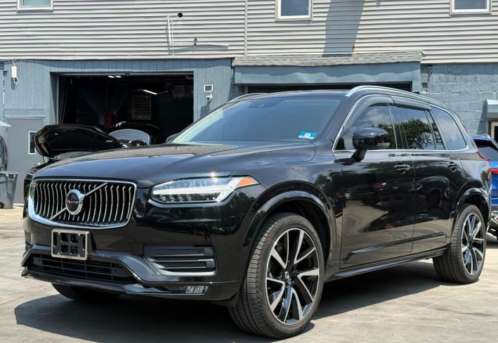 Salvage 2021 Volvo Xc90  in Черный