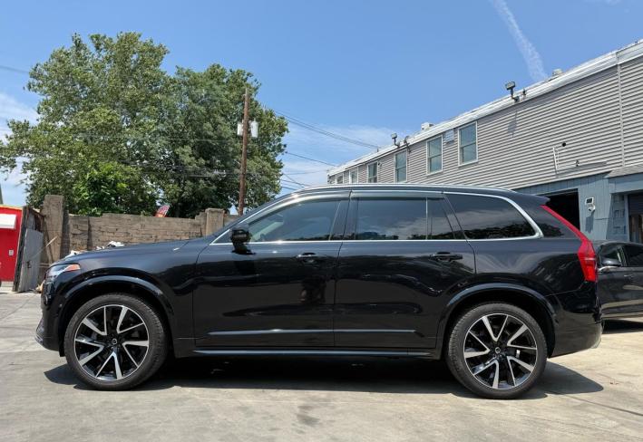 Salvage 2021 Volvo Xc90  in Черный