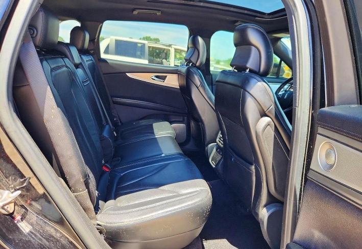 Salvage 2016 Lincoln Mkx  in Black