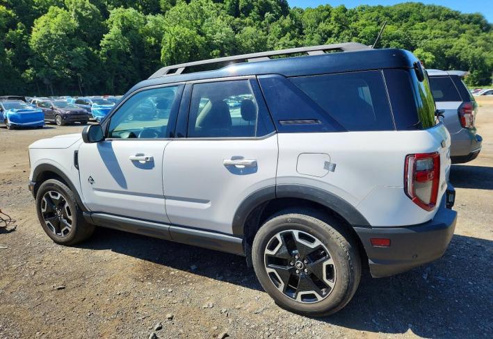 Salvage 2022 Ford Bronco Sport Outer Banks in Белый