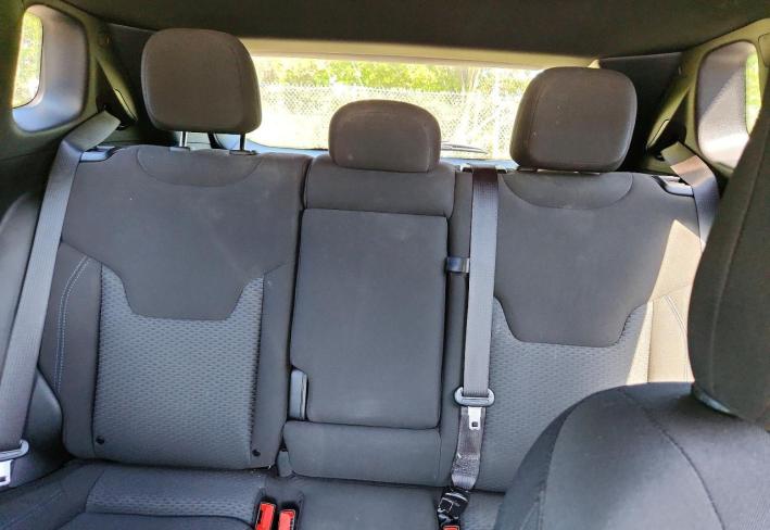 Salvage 2024 Jeep Compass Sport in White