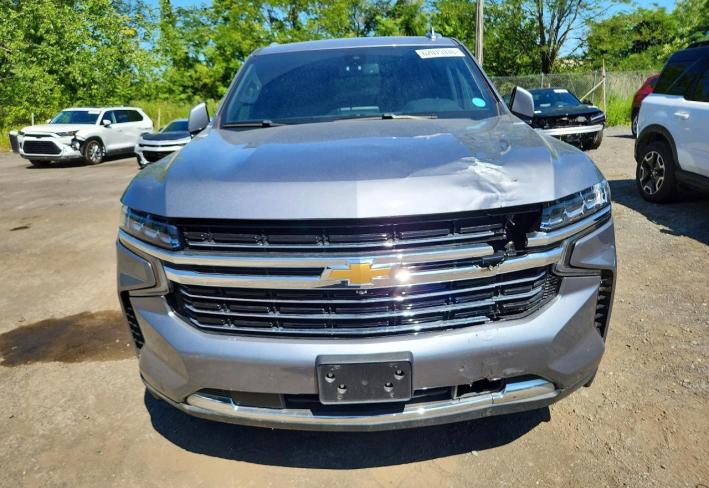 Salvage 2022 Chevrolet Suburban  in Silver